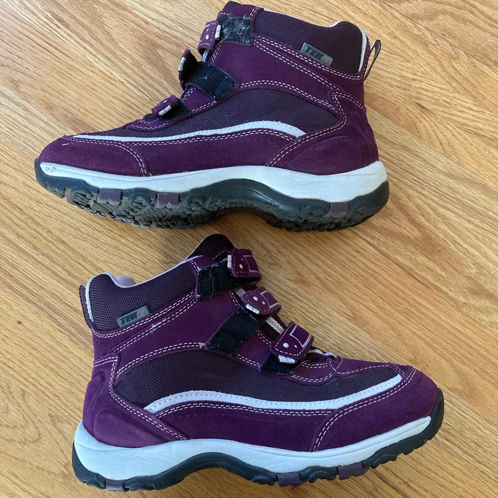 Velcro Close Hiking Boots